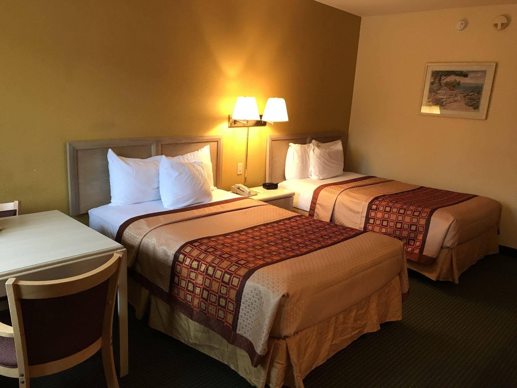Budget Host Inn Sandusky Extérieur photo