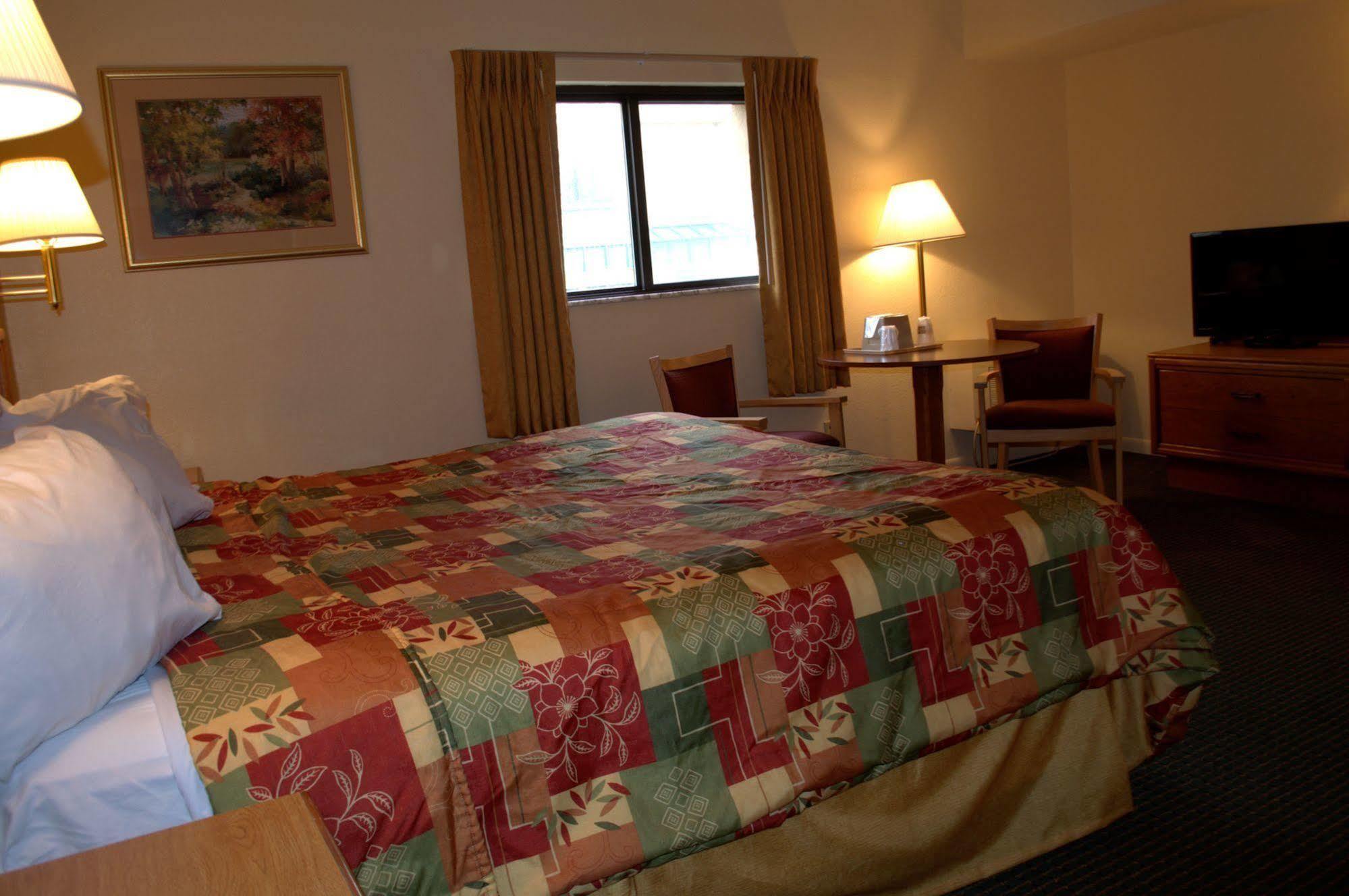 Budget Host Inn Sandusky Extérieur photo